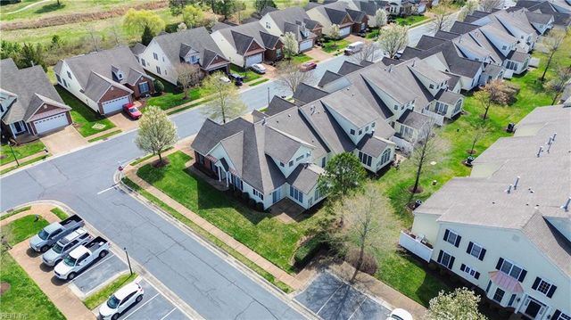 1427 Hawick TER, Chesapeake, VA 23322