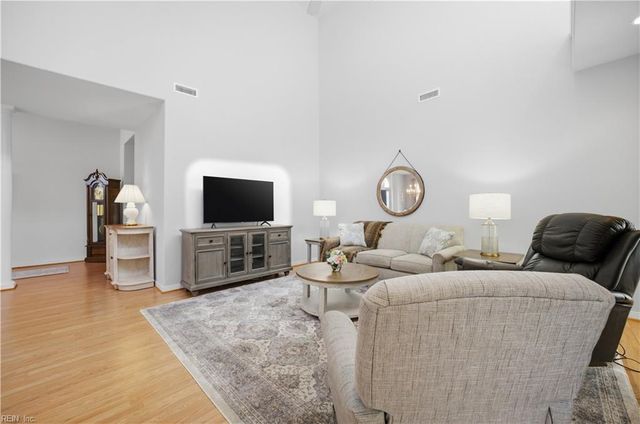 1427 Hawick TER, Chesapeake, VA 23322