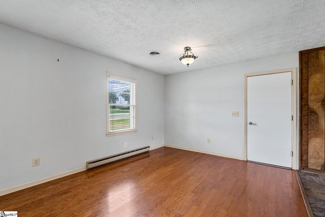 634 Wesleyan Drive, Central, SC 29630