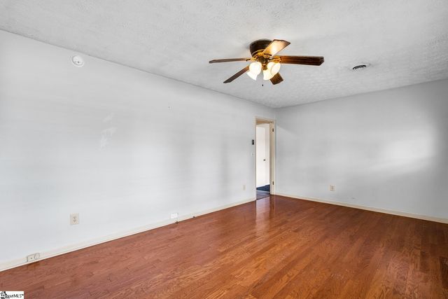 634 Wesleyan Drive, Central, SC 29630