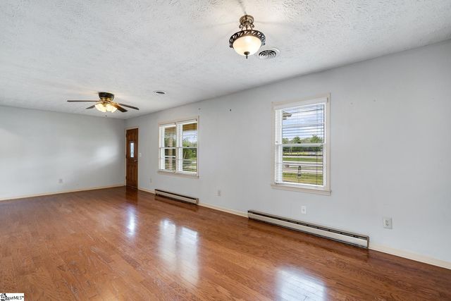 634 Wesleyan Drive, Central, SC 29630