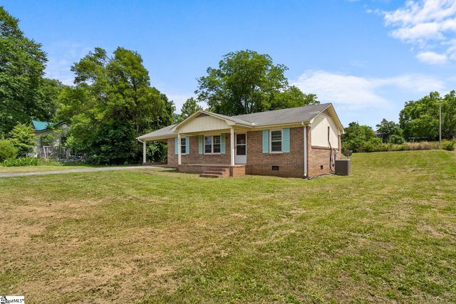 634 Wesleyan Drive, Central, SC 29630