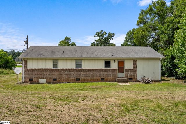 634 Wesleyan Drive, Central, SC 29630