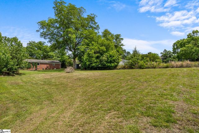 634 Wesleyan Drive, Central, SC 29630