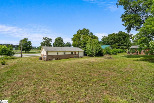 634 Wesleyan Drive, Central, SC 29630