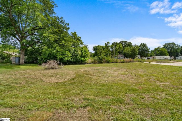 634 Wesleyan Drive, Central, SC 29630