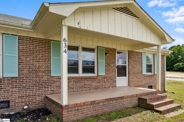 634 Wesleyan Drive, Central, SC 29630