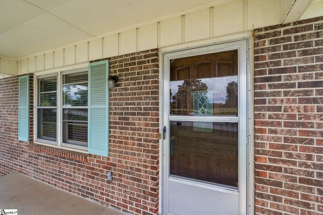 634 Wesleyan Drive, Central, SC 29630