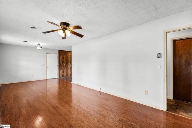 634 Wesleyan Drive, Central, SC 29630