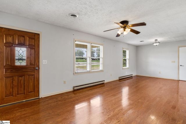 634 Wesleyan Drive, Central, SC 29630