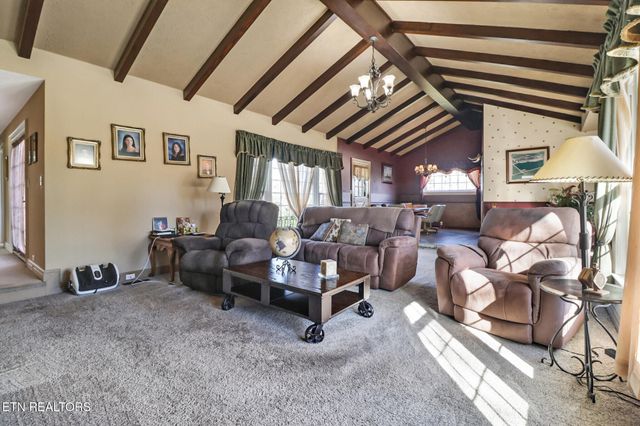 233 Morgan Rd, Crossville, TN 38555