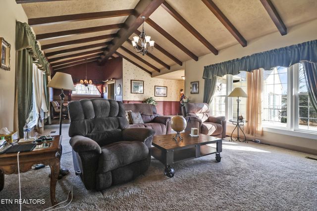 233 Morgan Rd, Crossville, TN 38555