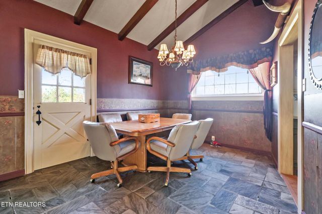 233 Morgan Rd, Crossville, TN 38555