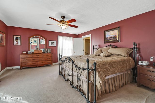 233 Morgan Rd, Crossville, TN 38555