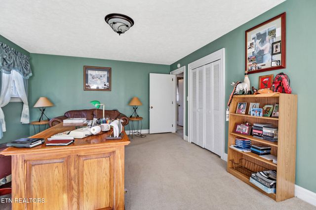 233 Morgan Rd, Crossville, TN 38555