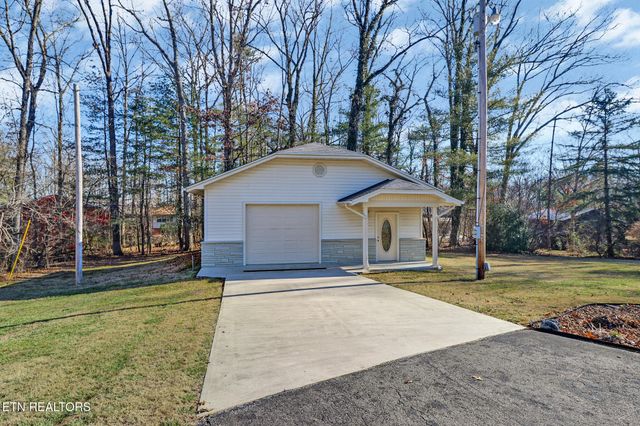 233 Morgan Rd, Crossville, TN 38555