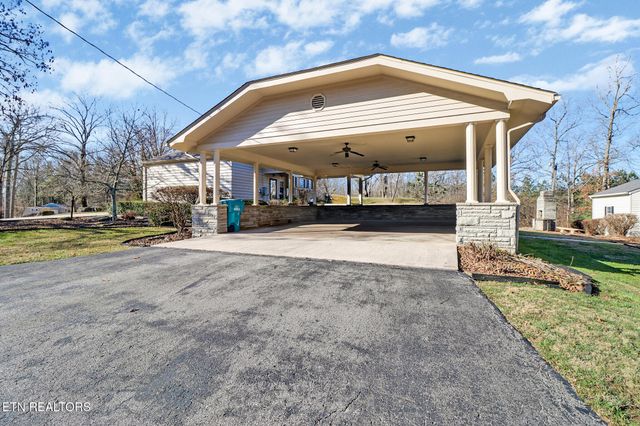 233 Morgan Rd, Crossville, TN 38555