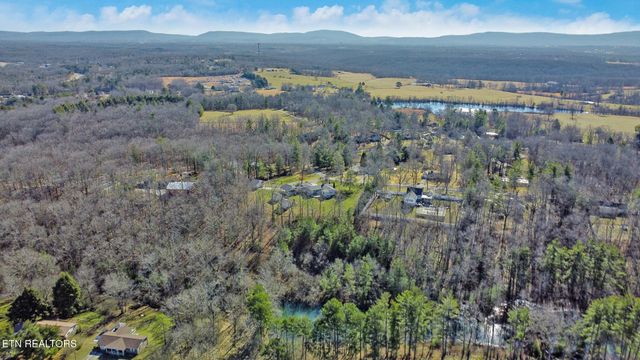 233 Morgan Rd, Crossville, TN 38555