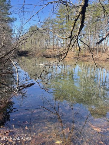 233 Morgan Rd, Crossville, TN 38555