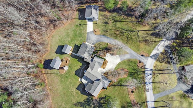 233 Morgan Rd, Crossville, TN 38555