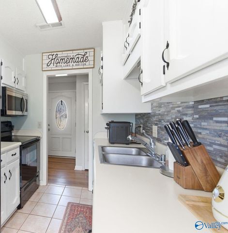 102 Oxford Drive, Meridianville, AL 35759