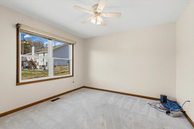 142 COUNTY ROAD 402-A, Fayette, MO 65248