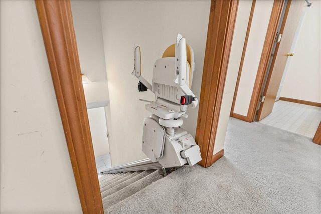 142 COUNTY ROAD 402-A, Fayette, MO 65248