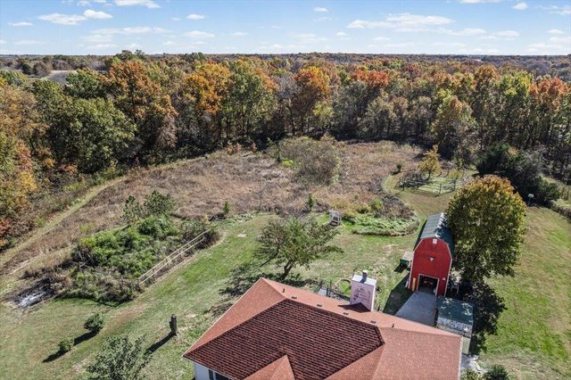 142 COUNTY ROAD 402-A, Fayette, MO 65248