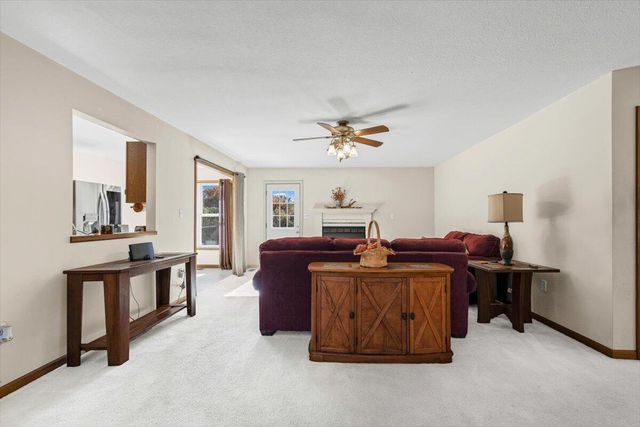 142 COUNTY ROAD 402-A, Fayette, MO 65248