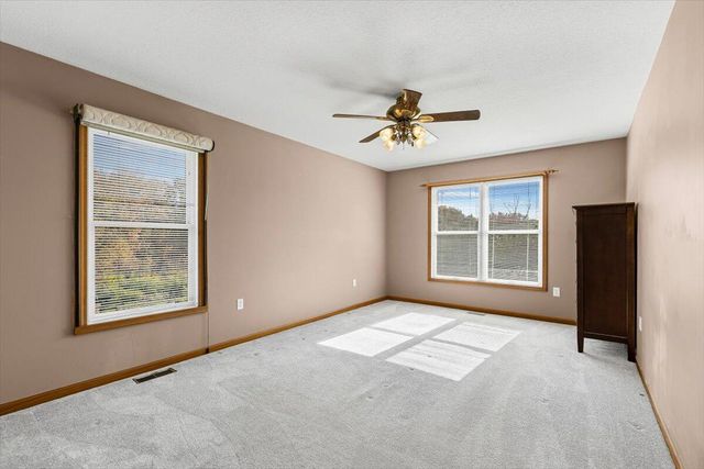 142 COUNTY ROAD 402-A, Fayette, MO 65248