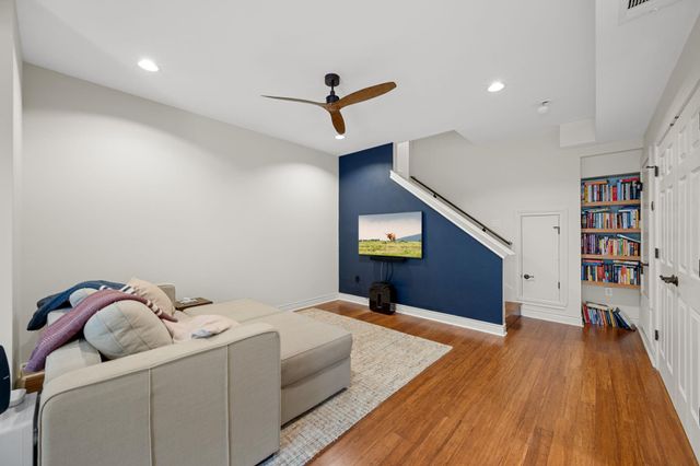601 Upson ST D, Austin, TX 78703