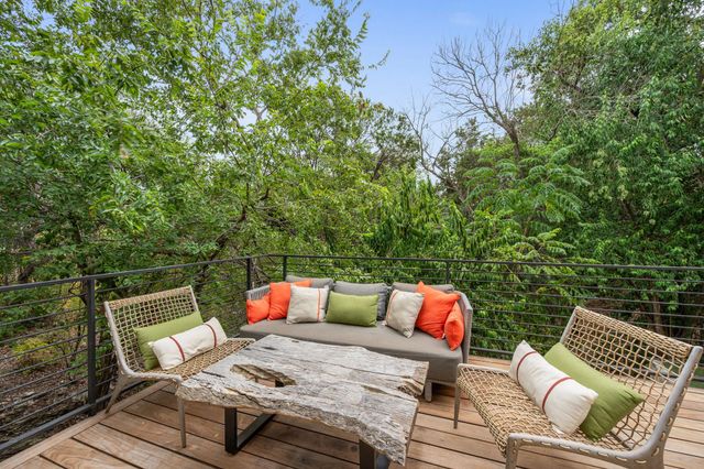 601 Upson ST D, Austin, TX 78703