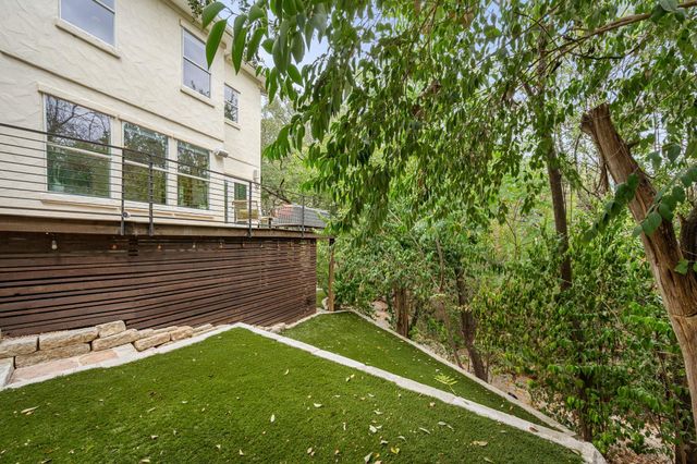 601 Upson ST D, Austin, TX 78703