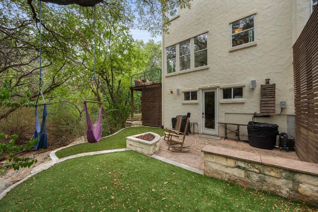 601 Upson ST D, Austin, TX 78703