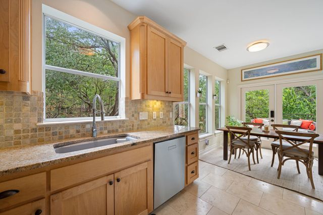 601 Upson ST D, Austin, TX 78703