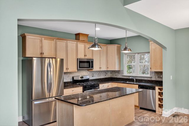 48 Back River Trail, Marshall, NC 28753