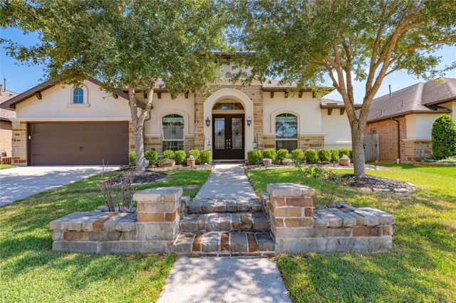 825 Galloway Mist Lane, Friendswood, TX 77546