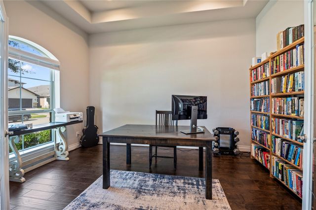 825 Galloway Mist Lane, Friendswood, TX 77546