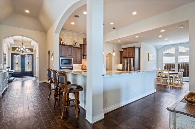 825 Galloway Mist Lane, Friendswood, TX 77546