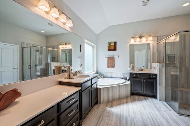 825 Galloway Mist Lane, Friendswood, TX 77546