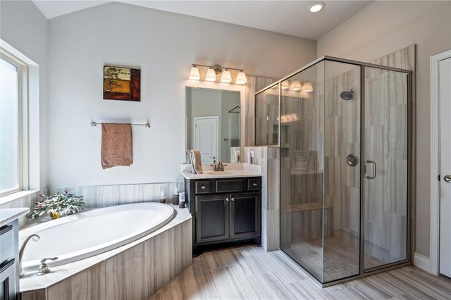 825 Galloway Mist Lane, Friendswood, TX 77546