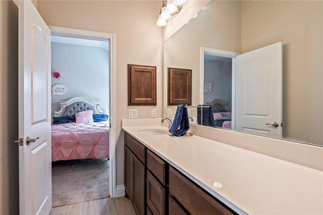 825 Galloway Mist Lane, Friendswood, TX 77546