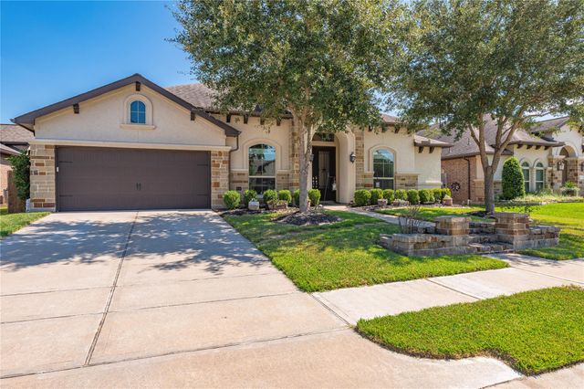 825 Galloway Mist Lane, Friendswood, TX 77546
