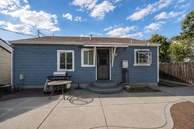 1956 Elmwood Ave, Stockton, CA 95204
