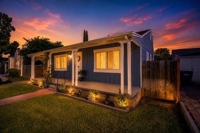 1956 Elmwood Ave, Stockton, CA 95204