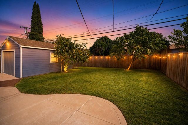 1956 Elmwood Ave, Stockton, CA 95204