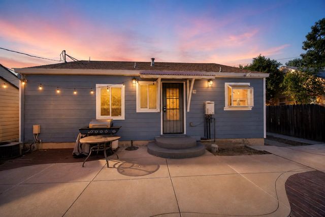 1956 Elmwood Ave, Stockton, CA 95204
