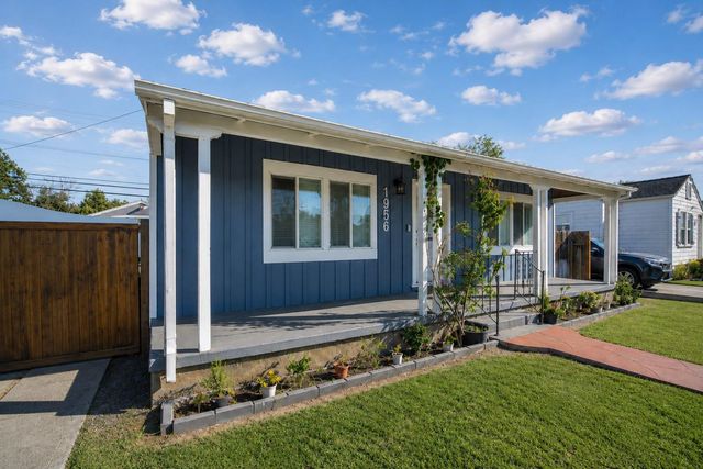 1956 Elmwood Ave, Stockton, CA 95204