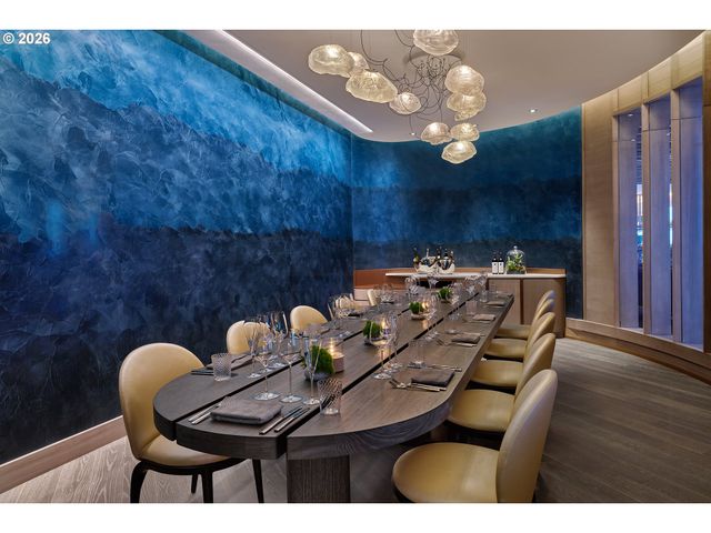 550 Sw 10TH Ave 2604, Portland, OR 97205