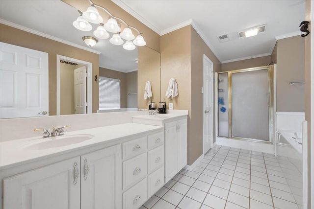 2 Oak Creek Ridge Drive, Longview, TX 75605